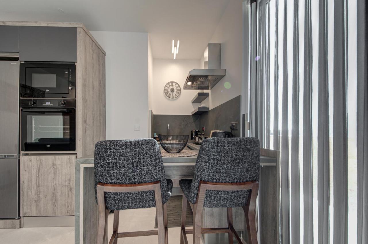 Central Apartments เซนต์พอลส์เบย์ ภายนอก รูปภาพ