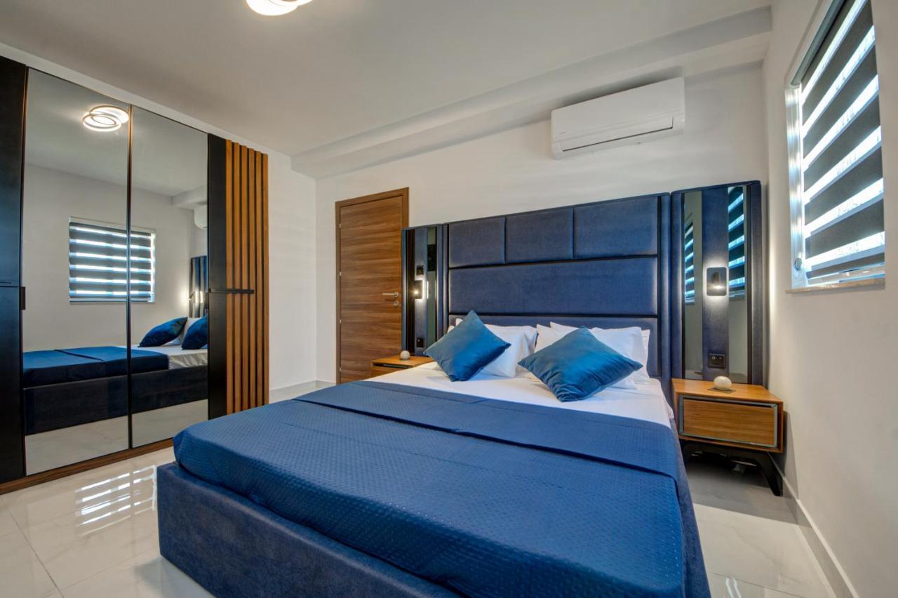 Central Apartments เซนต์พอลส์เบย์ ภายนอก รูปภาพ