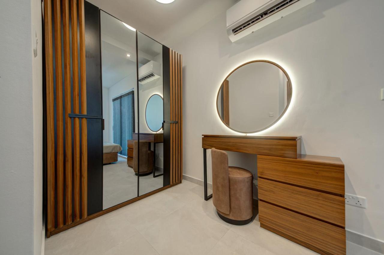Central Apartments เซนต์พอลส์เบย์ ภายนอก รูปภาพ